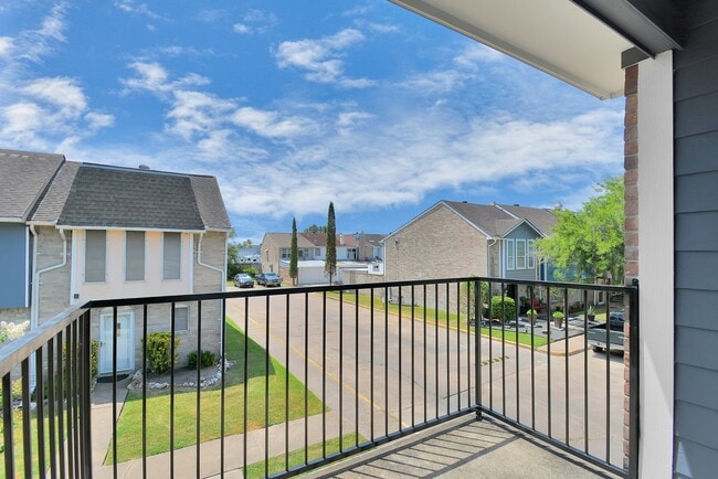 Photo - 11899 Algonquin Dr Unit 1