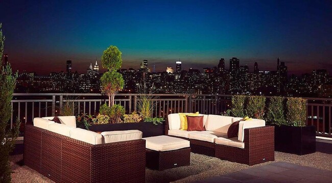 Photo - 1215 Broadway