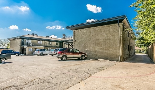 Photo - Fitzhugh Terrace