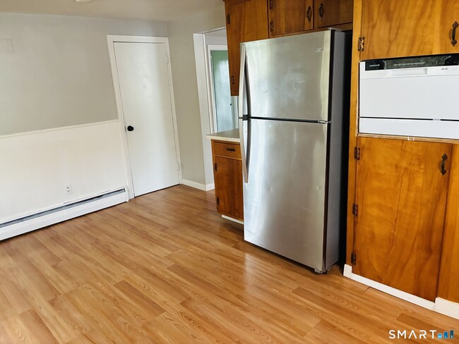 Photo - 136 Chestnut Hill Rd