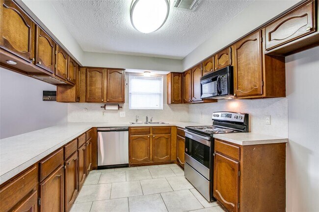 Photo - 9923 Landry Blvd