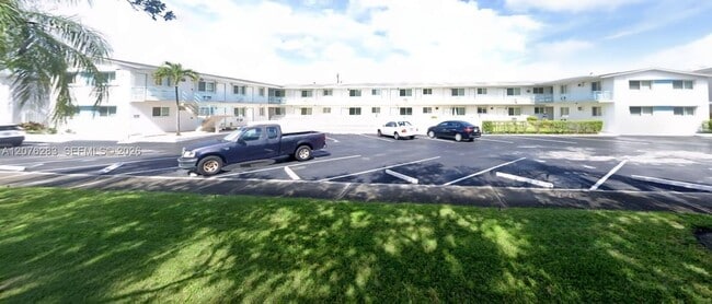 Photo - 3525 Tyler St Unit 9