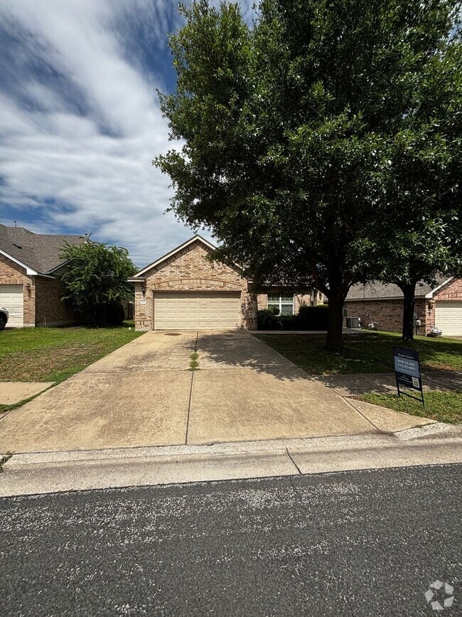 Building Photo - Charming 3 Bed, 2 Bath Home | 2,166 Sq Ft ...
