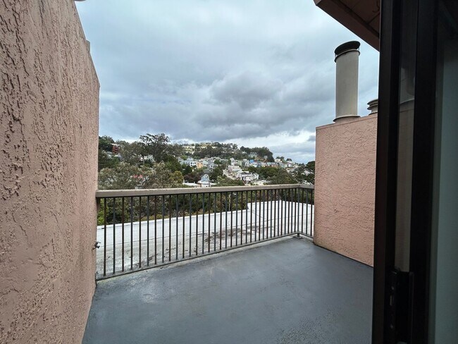 Photo - Large, 2 BR / 2 BA with Cathedral Ceilings, Washer and Dryer!