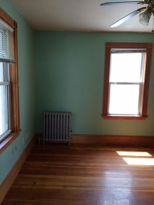 Photo - 47 Litchfield St