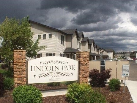 Building Photo - Desirable 2 bed, 2.5 bath Lincoln Park tow... Rental