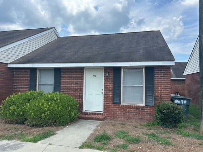 Building Photo - 140 Lanier Dr Unit Stadium Walk Rental