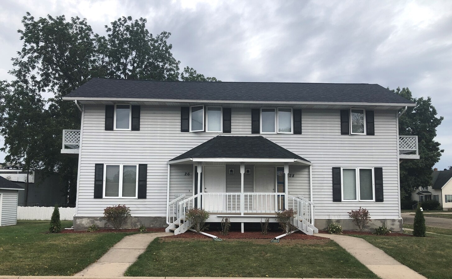 Beautiful Bellville Duplex! - 28 Frederick St Townhome