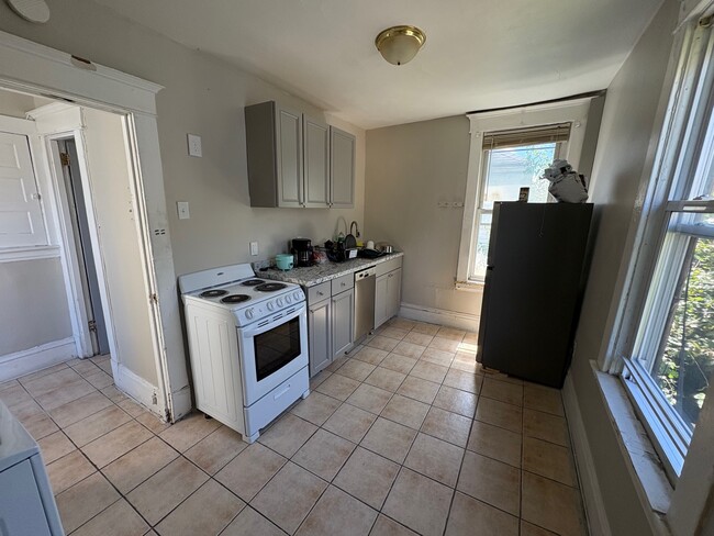 Photo - 207 Dunseith St Unit ROOM FOR RENT