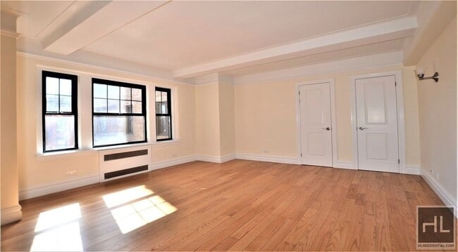 Building Photo - Christopher Street Rental