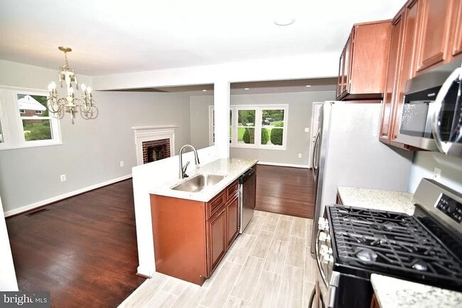 Photo - 6900 Lansdale St