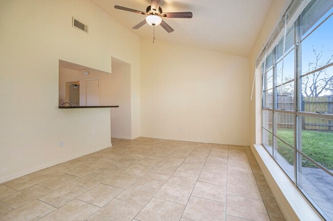 Photo - 5904 Misty Meadow St