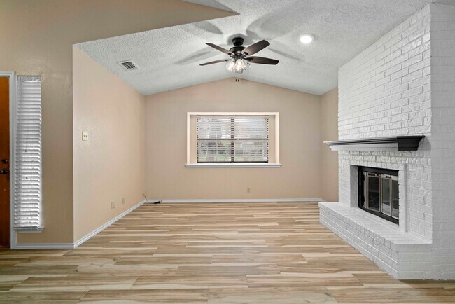 Photo - Contemporary Home in Castle Hills