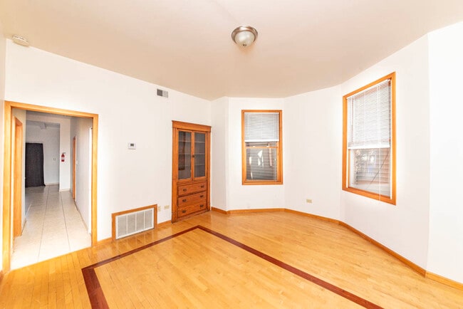 Photo - 1707 N Fairfield Ave Unit 2