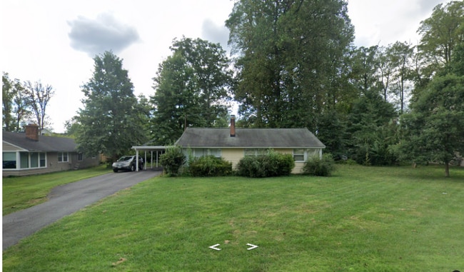 Building Photo - 7103 Oak Ridge Rd