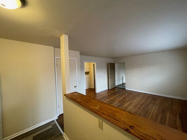 Photo - 50 - SAXONY COURT APARTMENTS