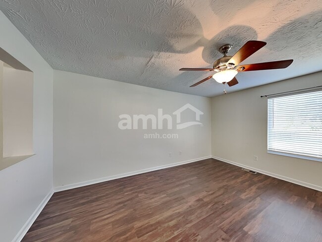 Photo - 6697 Bedington Ln