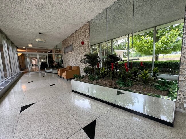 Photo - 3950 N Lake Shore Dr Unit 1429E