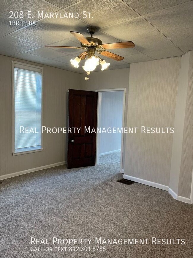 Photo - 208 E Maryland St