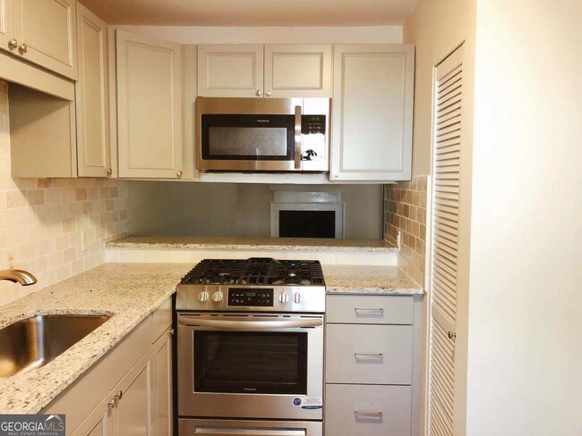 Photo - 1819 Cumberland Valley Pl SE