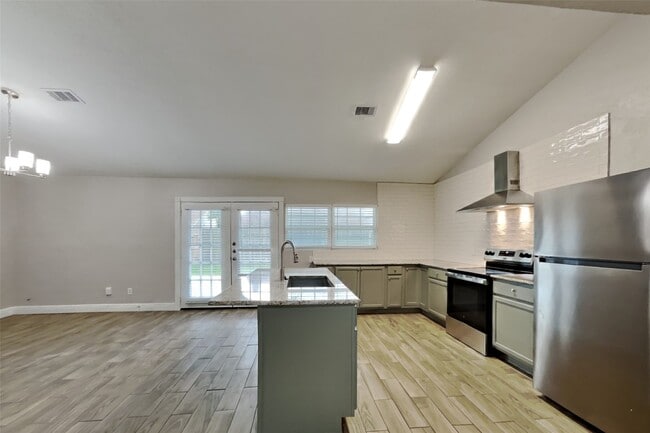 Photo - 16911 Cairngale St