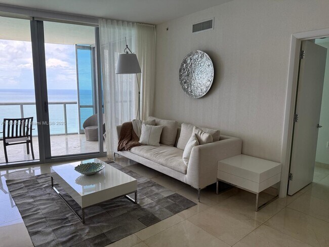 Photo - 17121 Collins Ave Unidad 3506