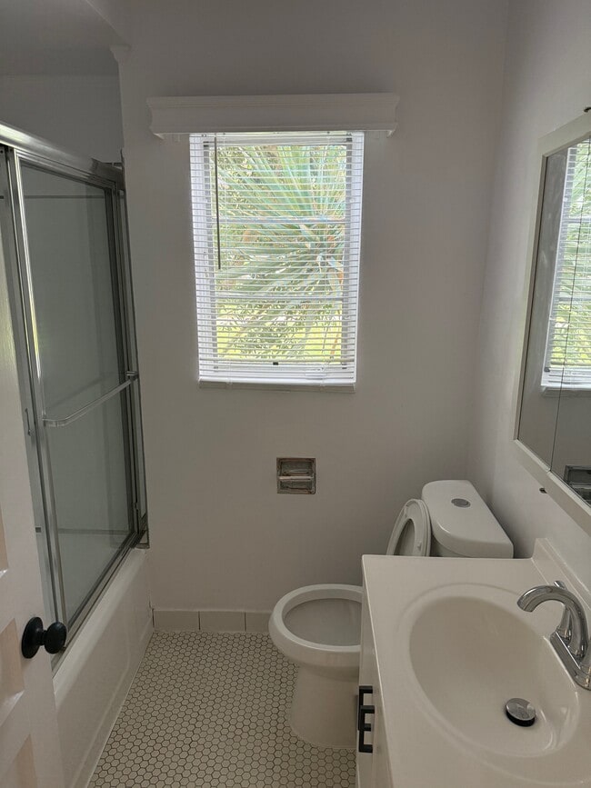 1BD - Bathroom - Villa Gina