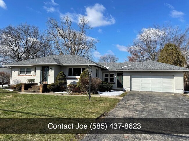 Photo - 1067 Long Pond Rd