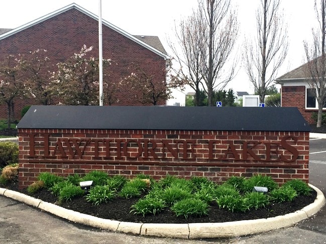 Photo - Hawthorne Lakes