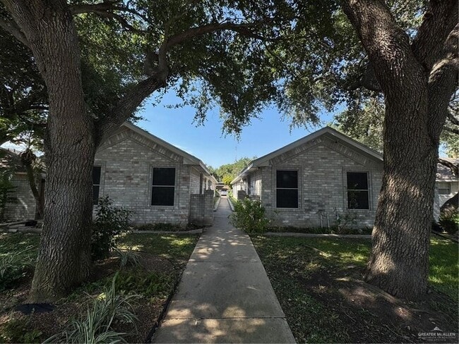 Building Photo - 6700 N 8th St Rental