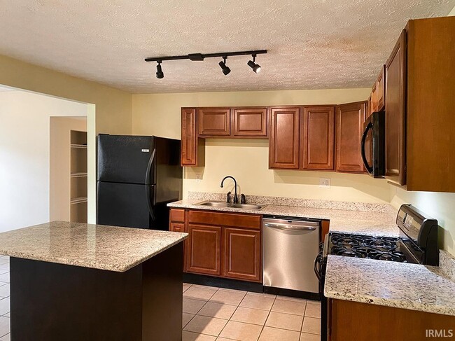 Photo - 905 S Lincoln St