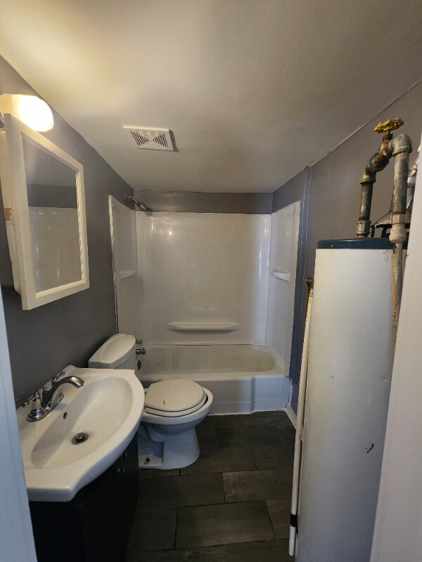 Photo - 205 Franklin St