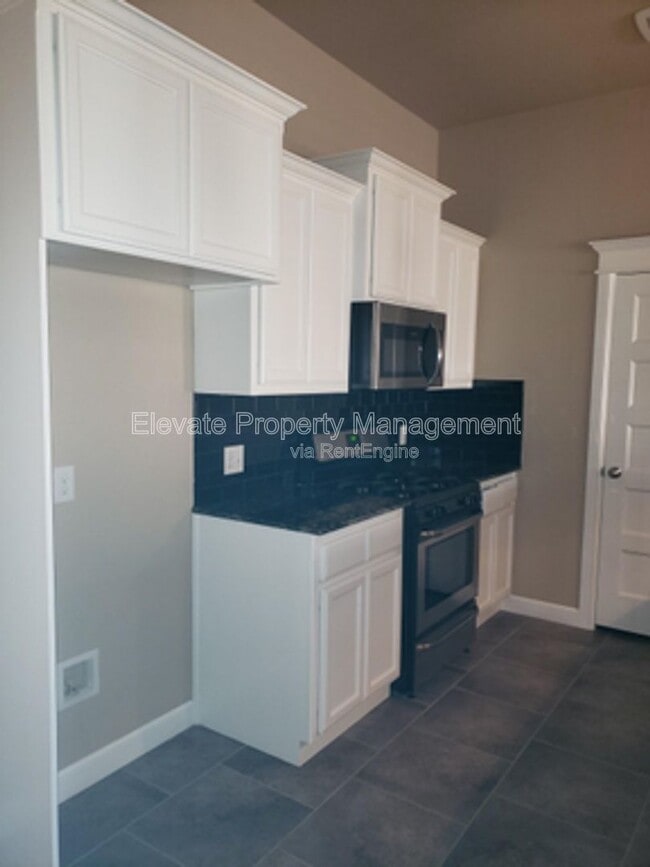 Photo - 2209 Ailsa Rd