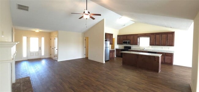 Photo - 2125 Savannah Dr