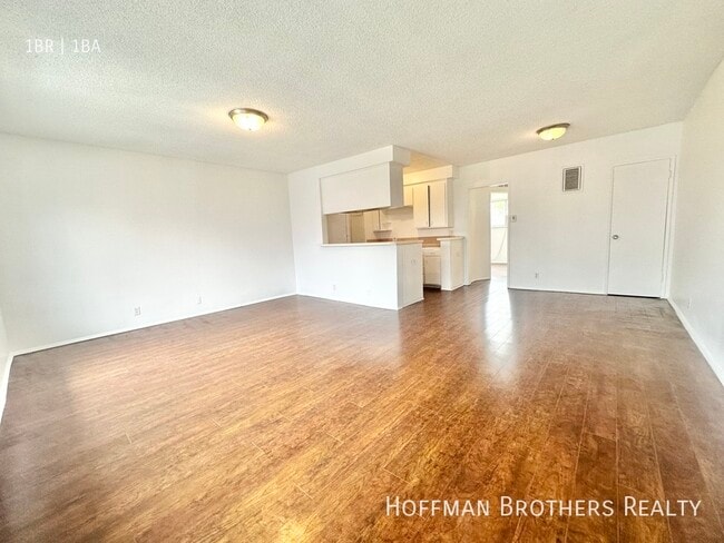 Photo - 7171 Lexington Ave Unidad 9