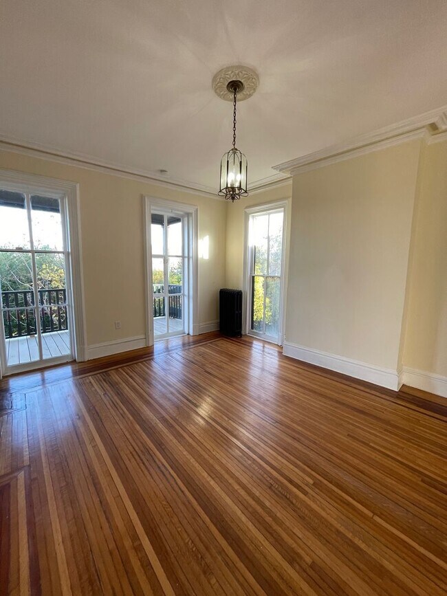 Photo - 4 Bedroom 2 Bathroom House with Stunning Hudson River Views