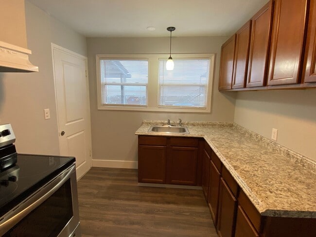 2BR/1BA Apartment for Rent - 2BR/1BA Apartment for Rent