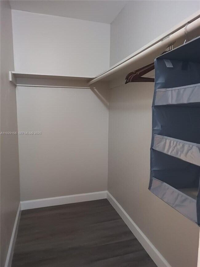 Photo - 507 SE 18th St Unit 5