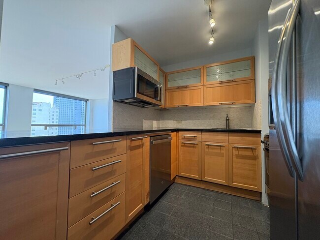 Photo - 4343 N Clarendon Ave Unit 1004