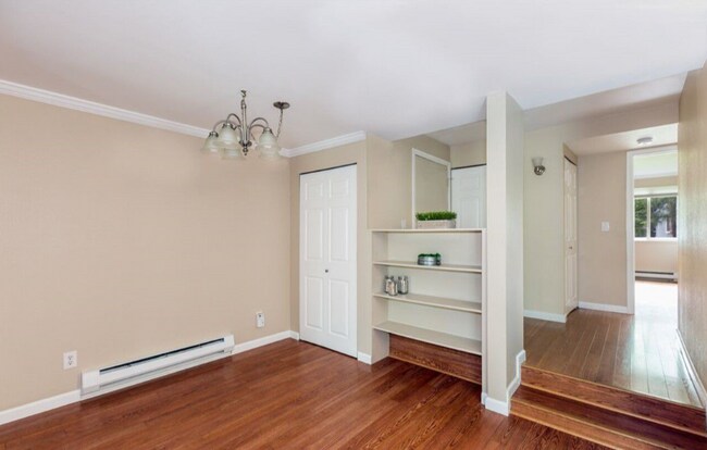 4629 W Lake Sammamish Pkwy SE