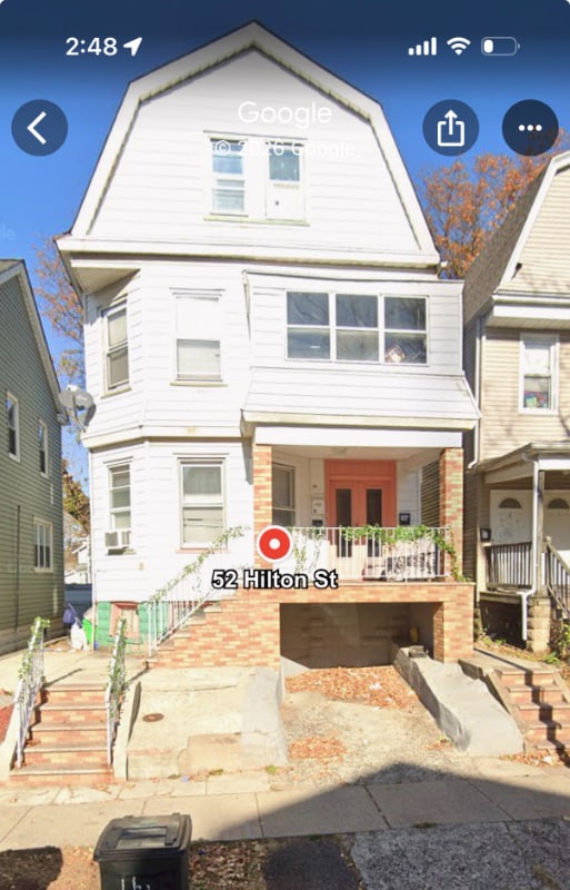 Building Photo - 52 Hilton St