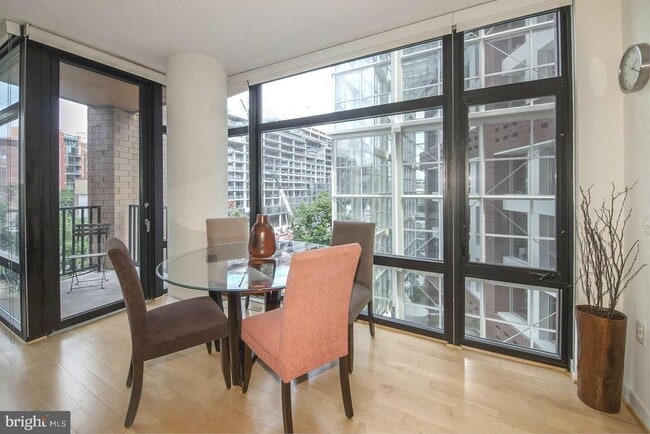 Photo - 1010 Massachusetts Ave NW Unit 501