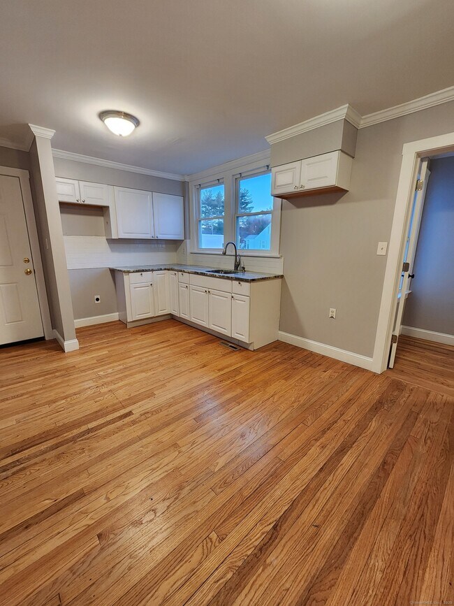 Photo - 782 Farmington Ave Unidad 2