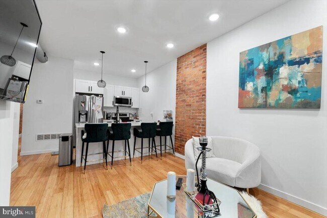 Photo - 721 N 40th St