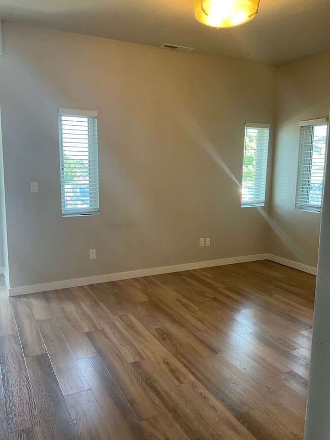 Photo - Sunbeam Townhomes | Modern Townhome Living in the Heart of Kuna