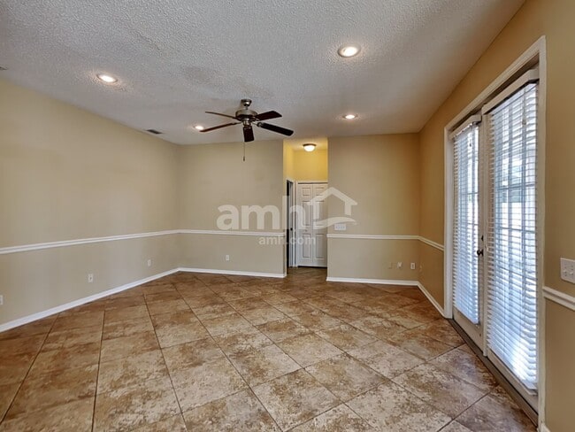 1415 Loretto Cir