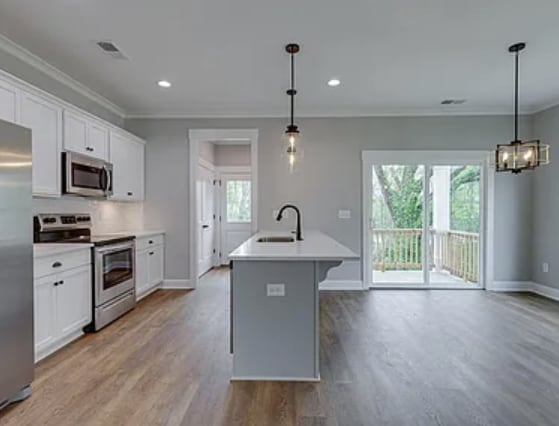 Photo - 568 Lowndes Hill Rd