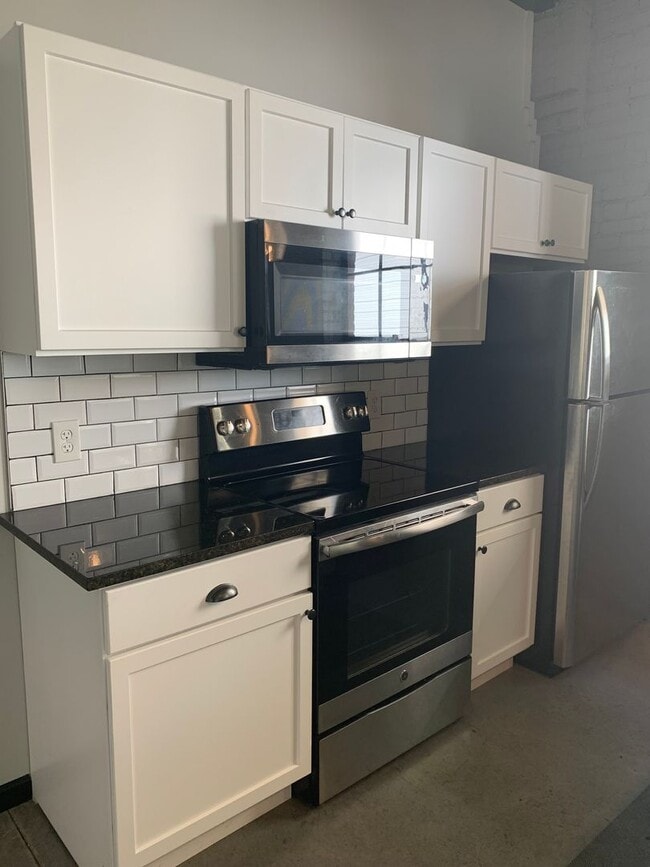 Photo - Ford Building Unidad 3