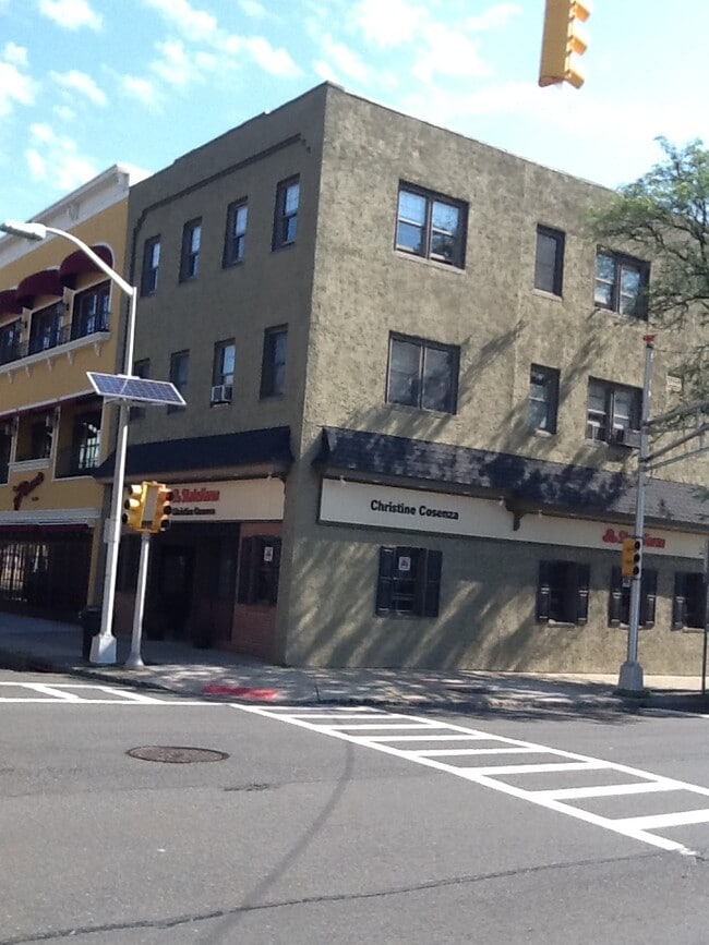 Outside of building - 4 Elm St Unit #1