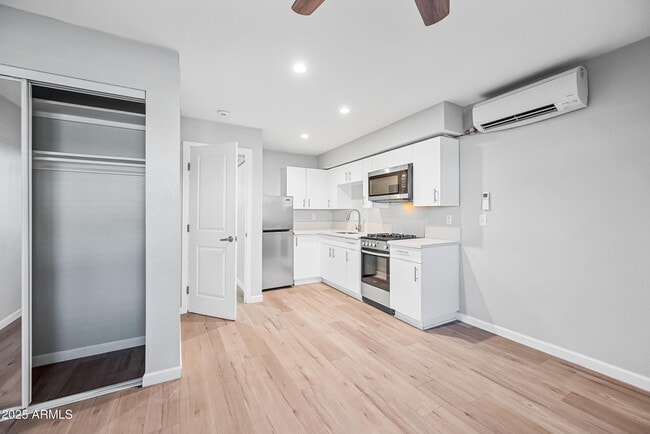 Photo - 3025 N 32nd St Unidad 23